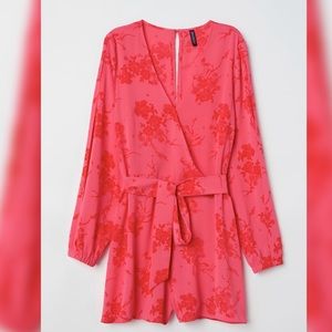 Raspberry/red floral romper✨